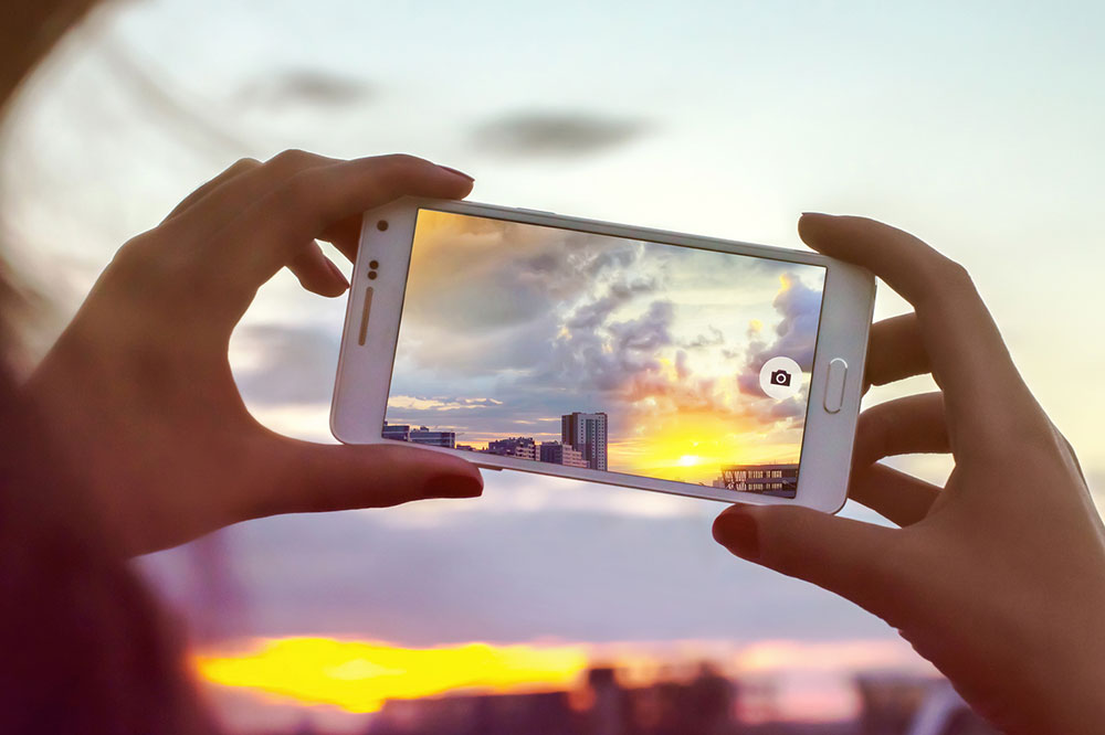 The 4 Most Popular Brand Camera Phones