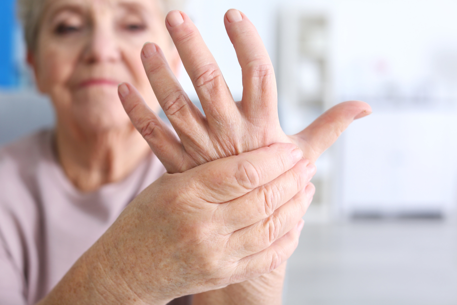 5 Symptoms of Parkinson’s Disease and Treatments